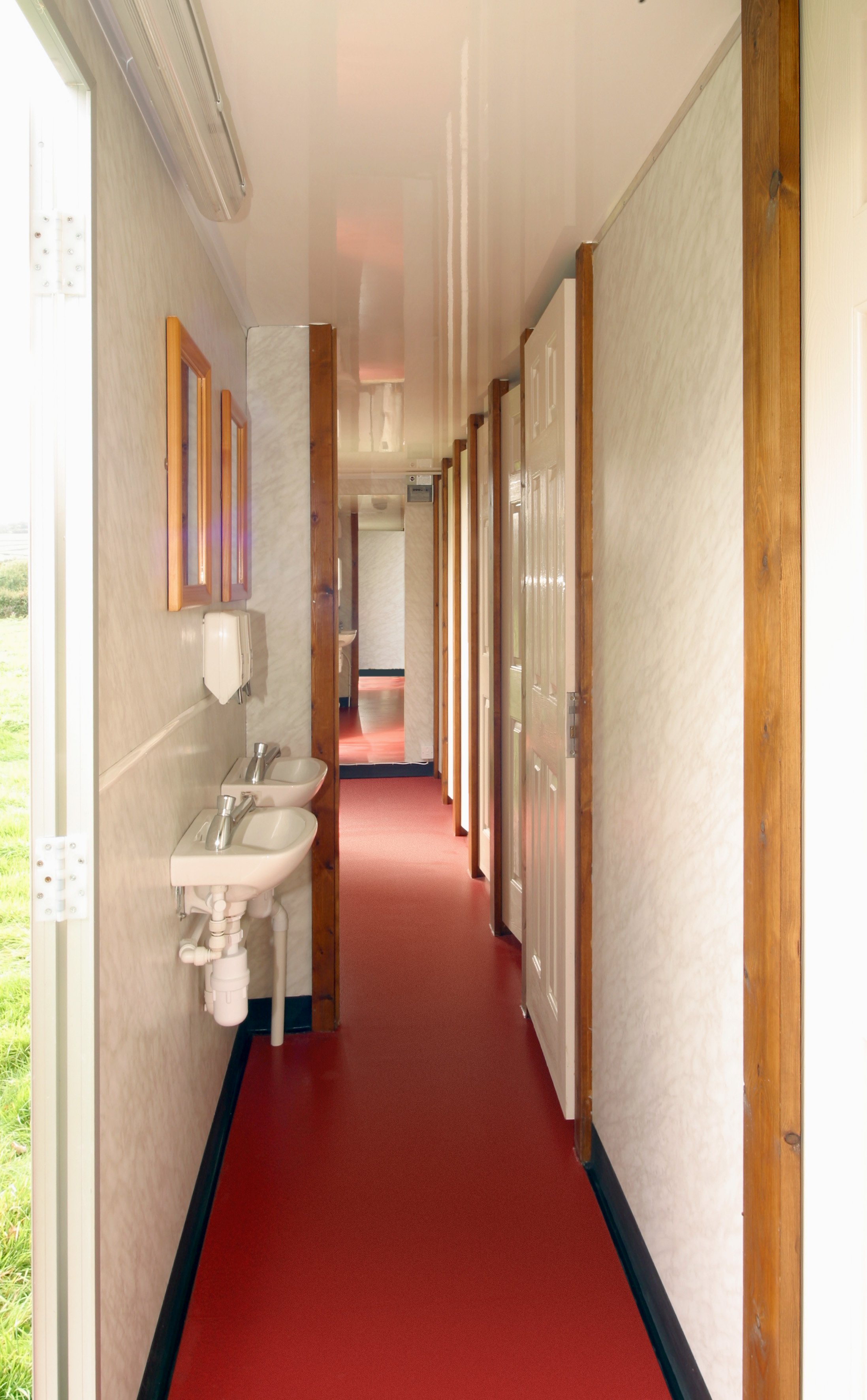 Hire standard mobile toilets in Bristol, Bath, WestonSuperMare and